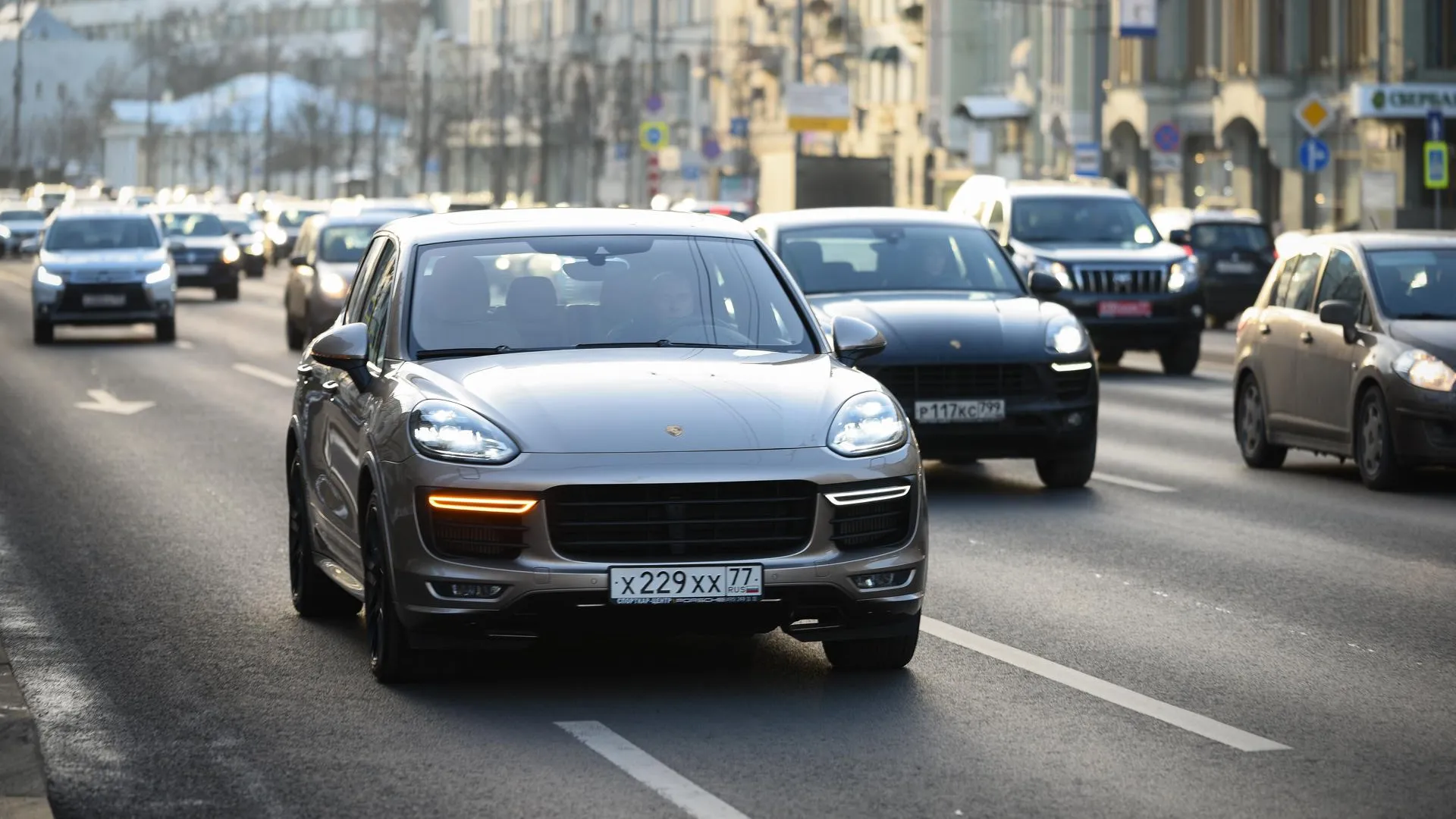 Движение восстановили на Кутузовском проспекте в Москве после столкновения  2 авто | РИАМО