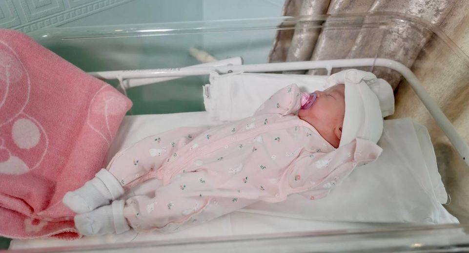 Более 330 малышей появились на свет в роддоме Люберец в марте