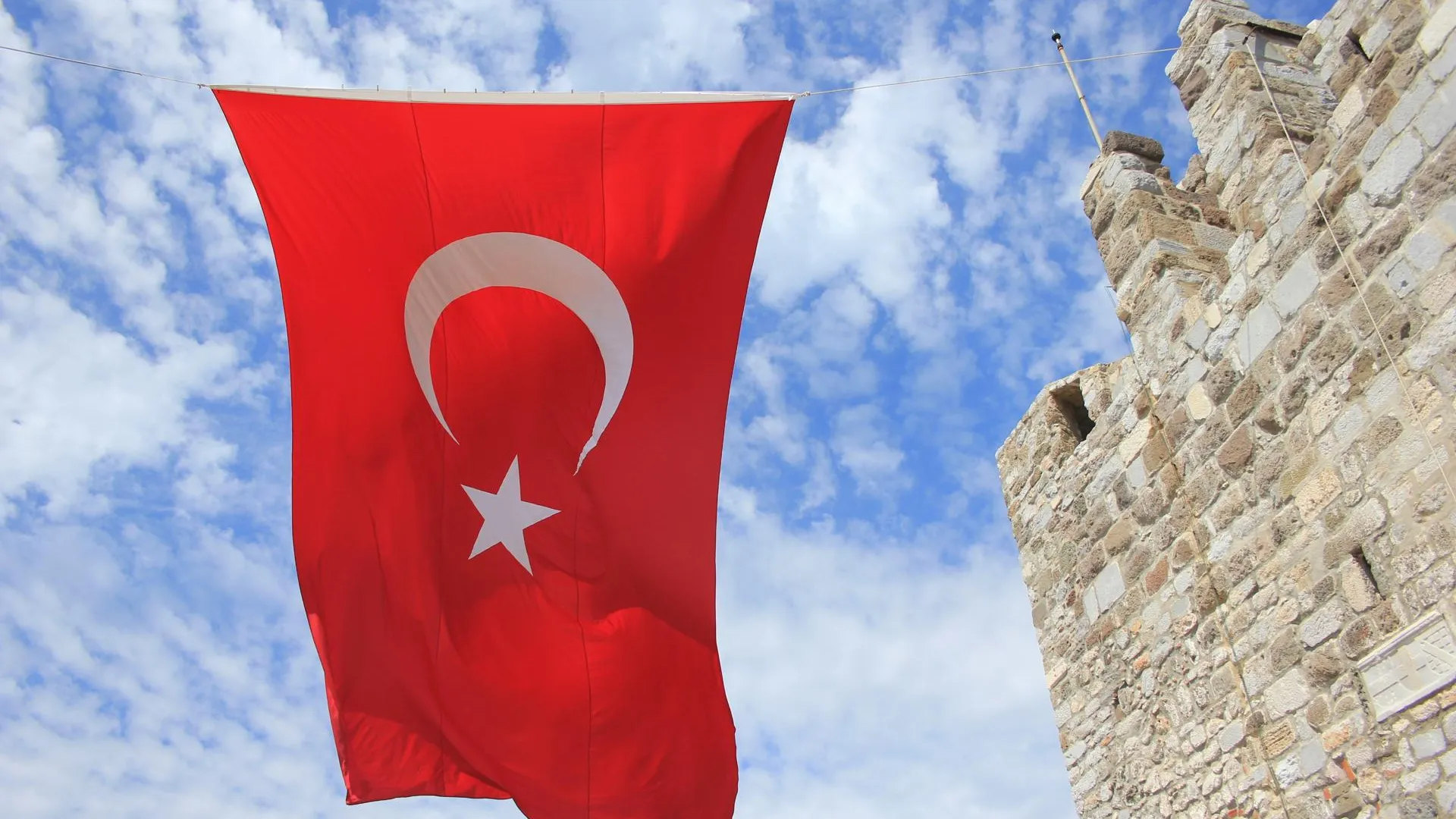 Кремль: Россия знает о желании Турции вступить в ШОС, но есть противоречия