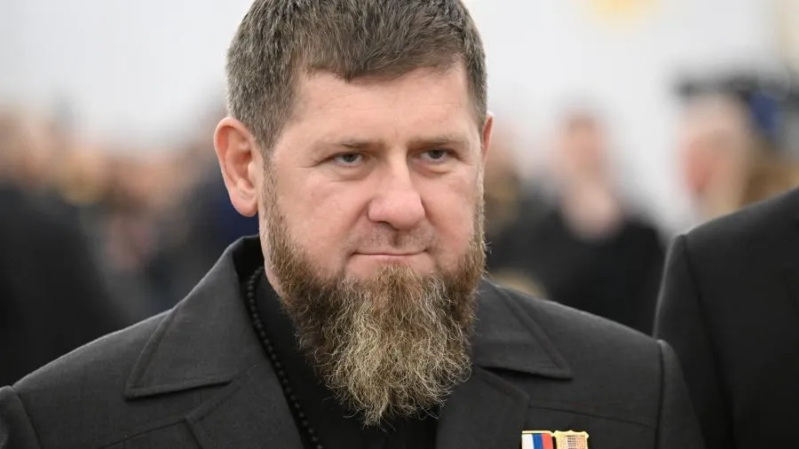 Кадыров впервые появился на видео после слухов о его пропаже и плохом здоровье