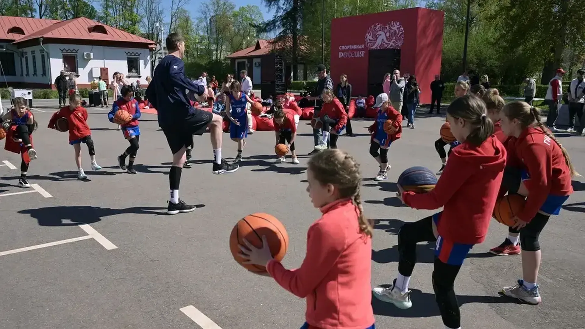 Баскетболистки Подмосковья поучаствовали в открытии площадки «Спортивная Россия»