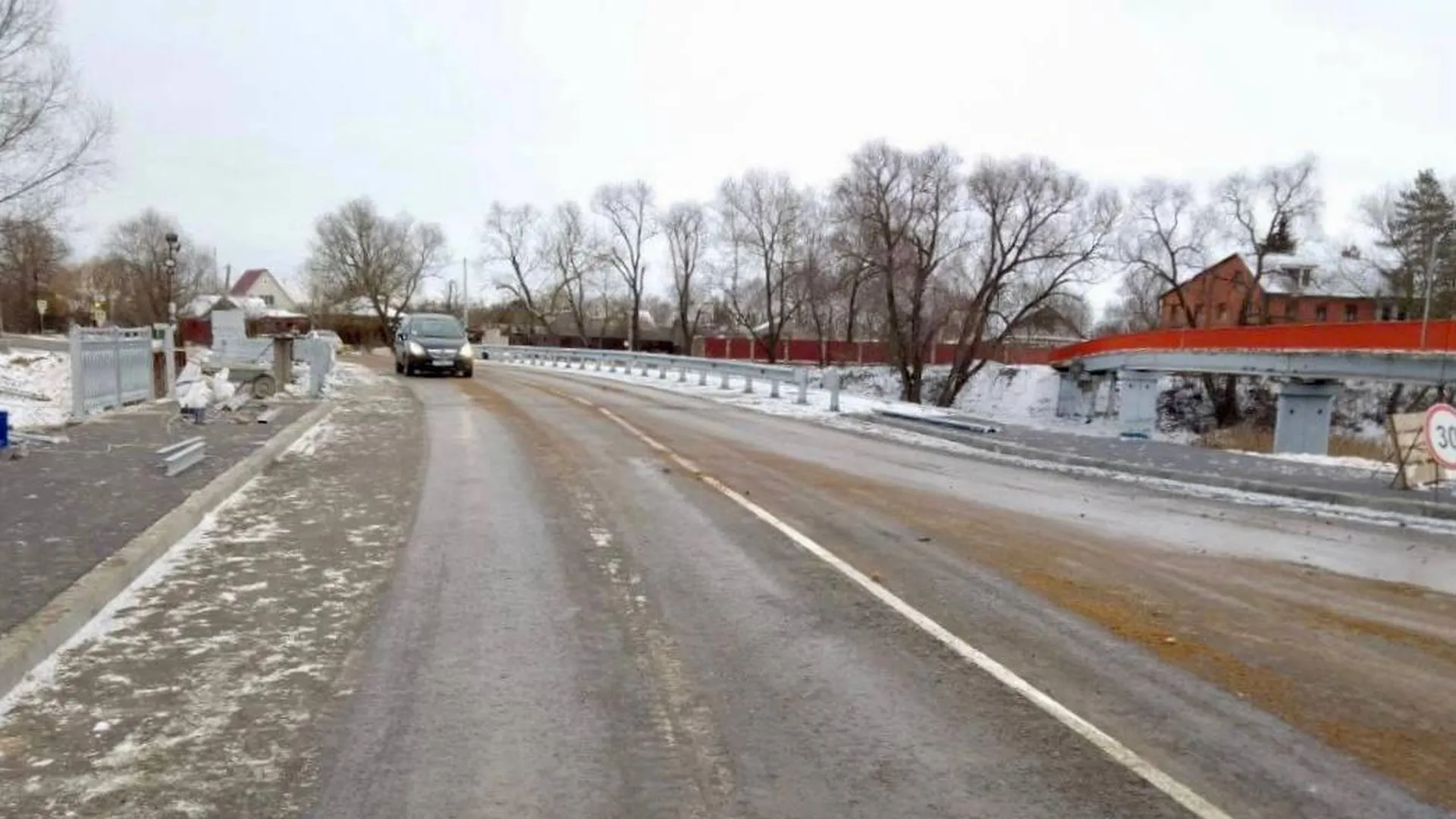 Движение по мосту через реку Осетр открыли в Подмосковье по народной программе ЕР