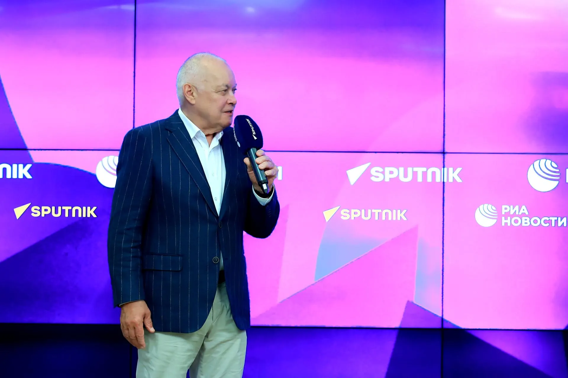 Константин Семенец