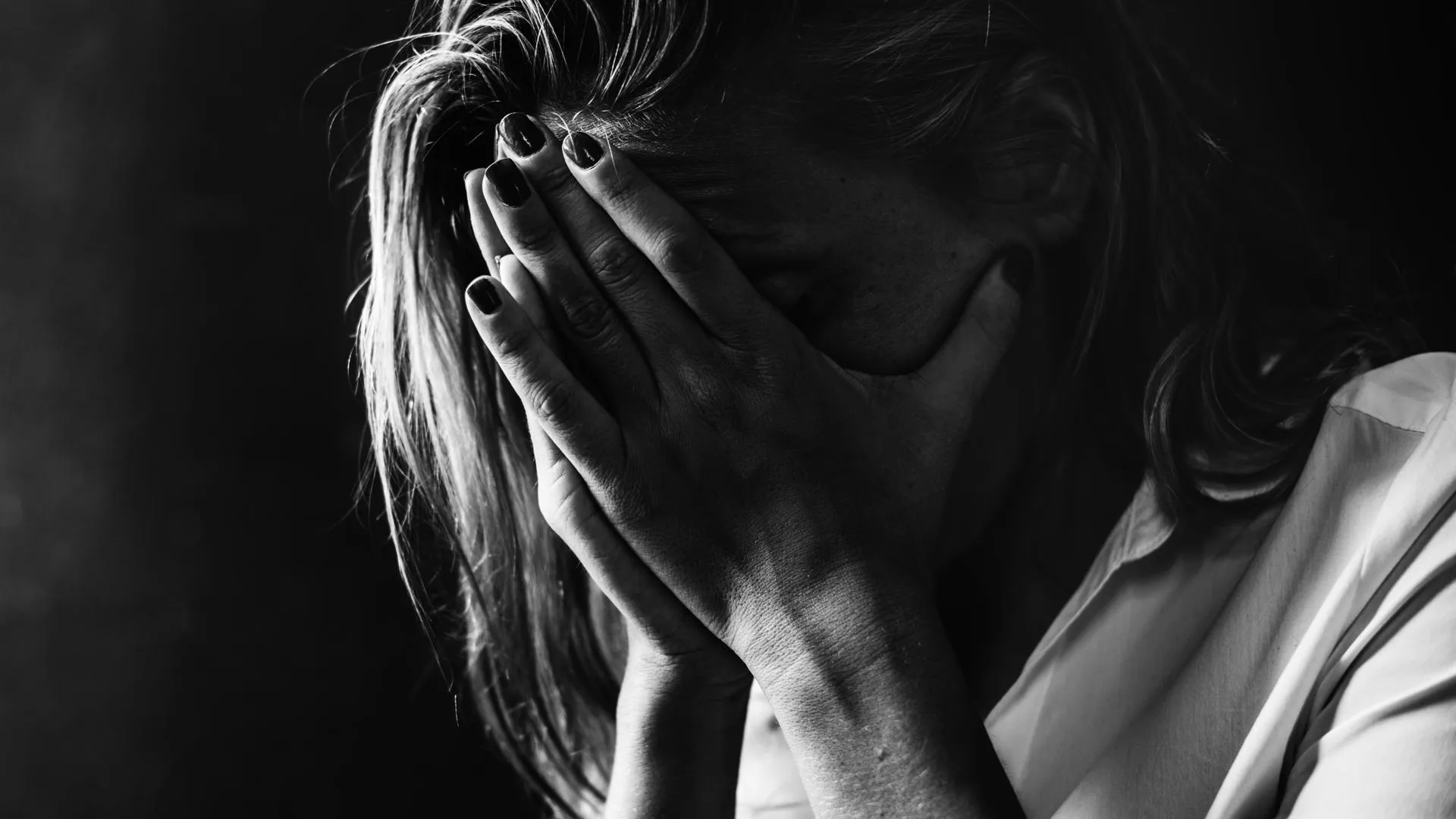 Психотерапевт Крашкина назвала первые признаки послеродовой депрессии