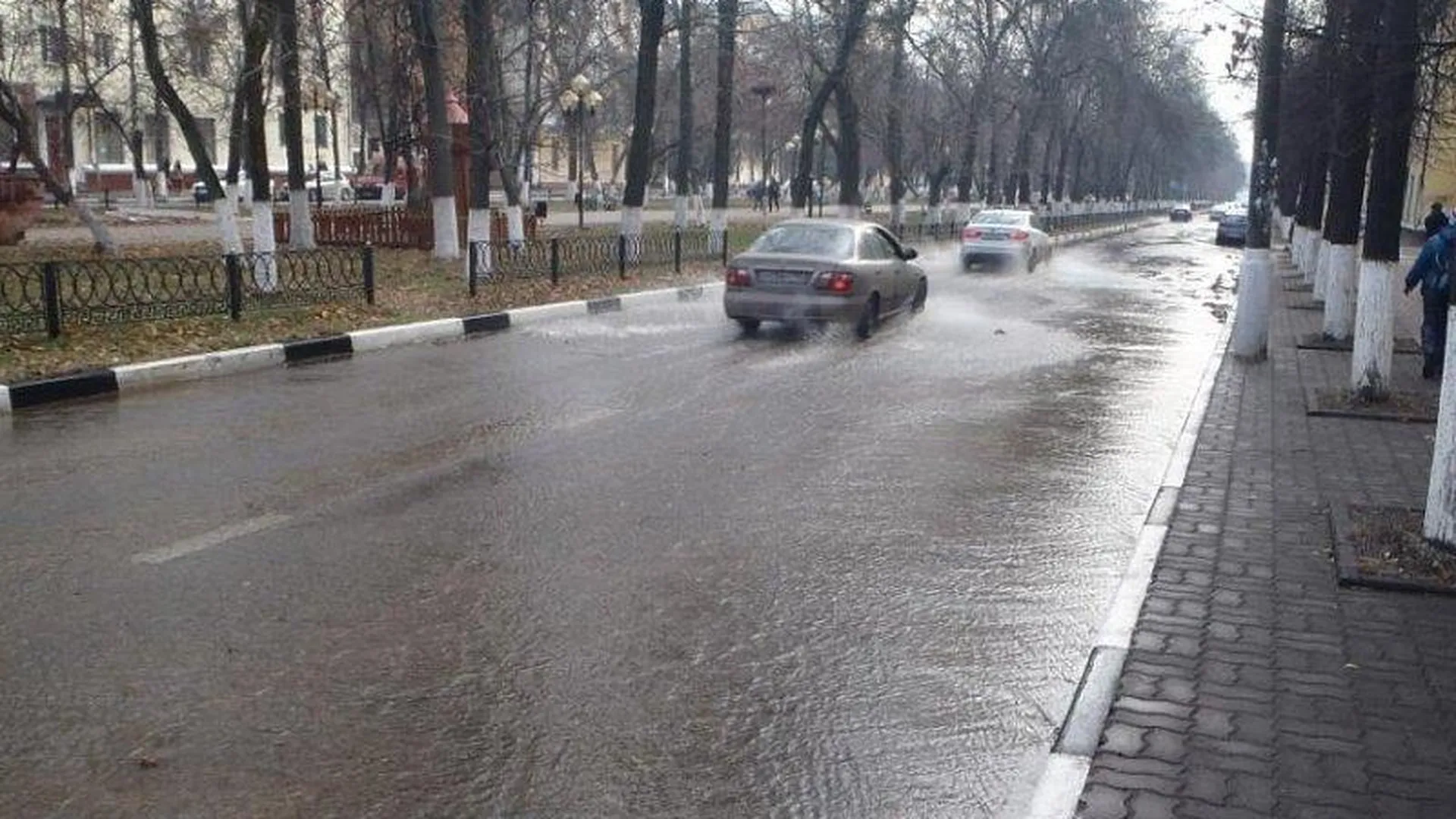 Подтопление у жилого дома в Химках устранили благодаря Госадмтехнадзору |  РИАМО