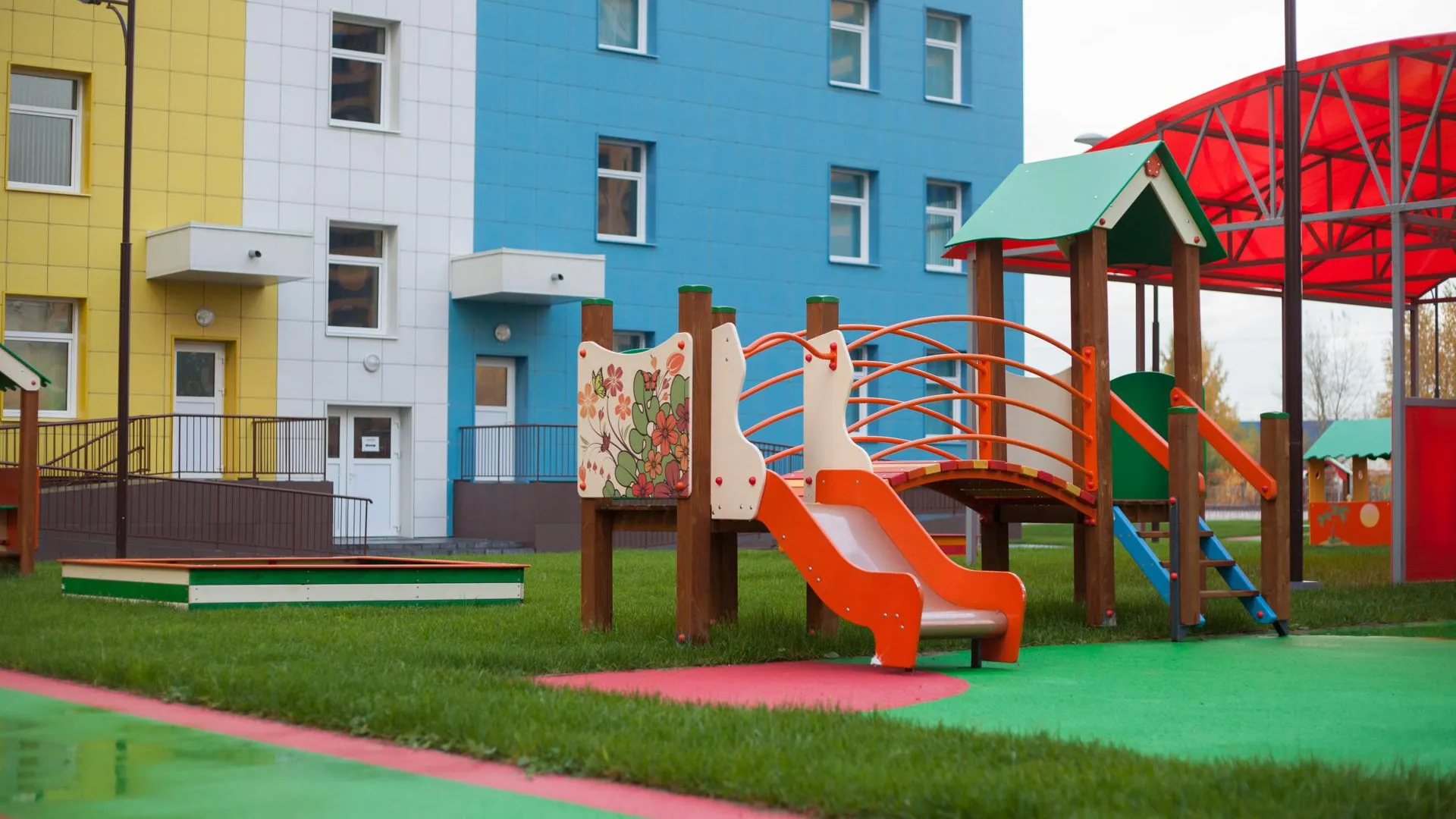 Свыше 3,8 тыс мест в детских садах создали в Подмосковье в 2017 году