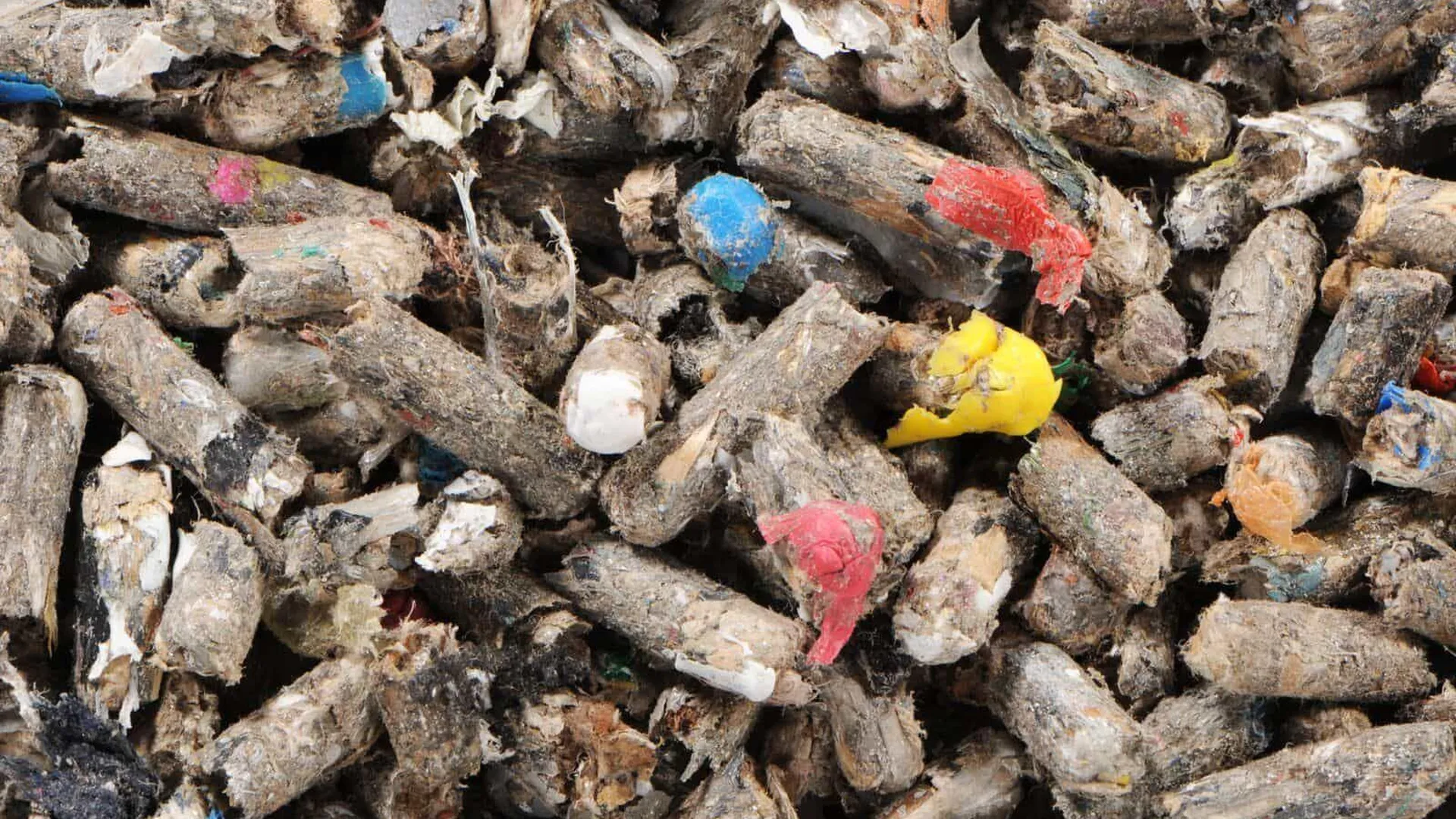 Лом и отходы 13а. Переработка текстильных отходов. Отходы от оптово розничных. Промышленные отходы утилизация. Таблетки в мусорке.