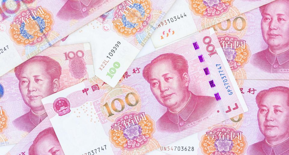 Курс юаня на Мосбирже поднялся выше 12 рублей впервые с 24 июня