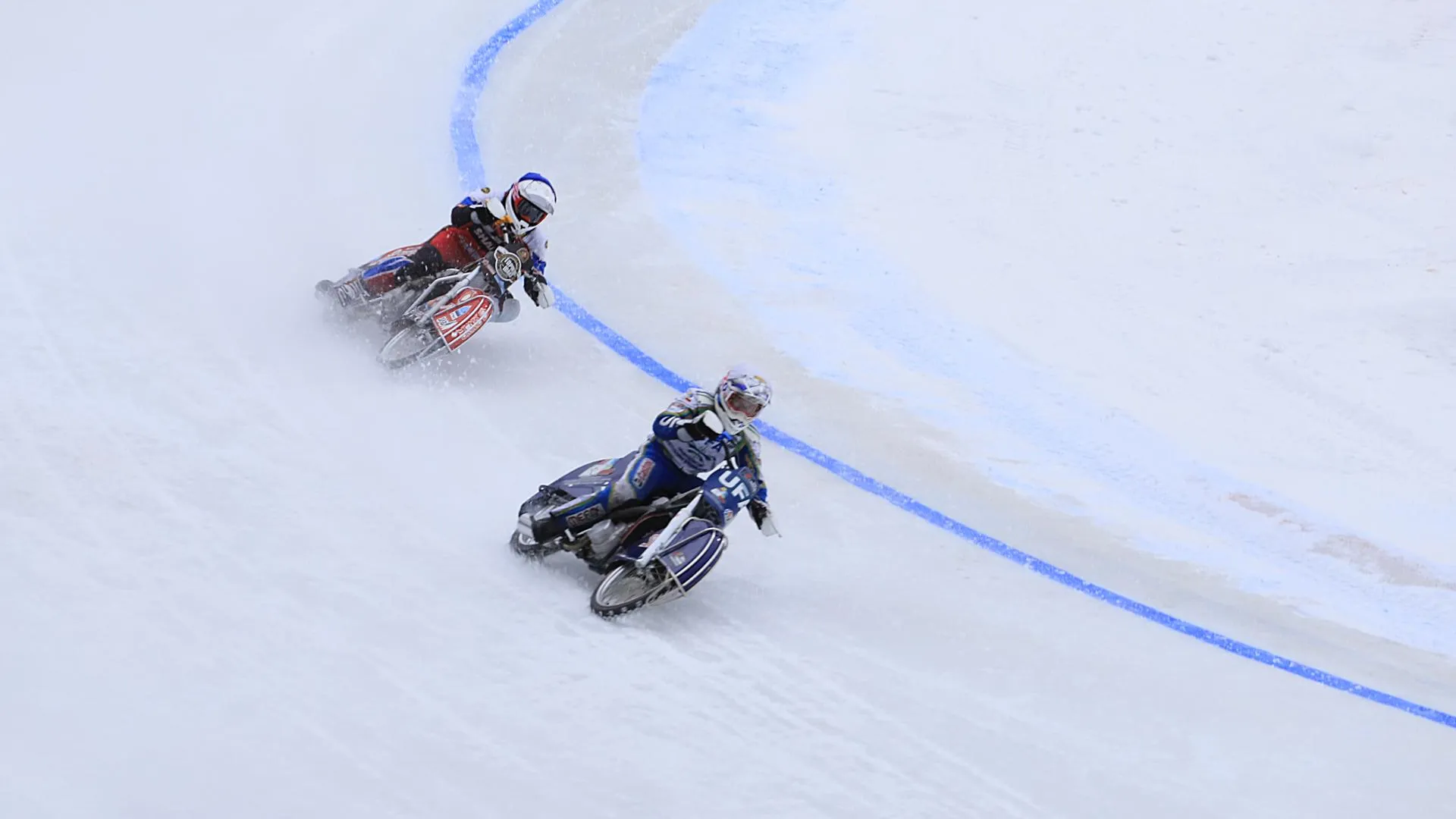 Первый день финала чемпионата РФ по ледовым мотогонкам прошел в Красногорске