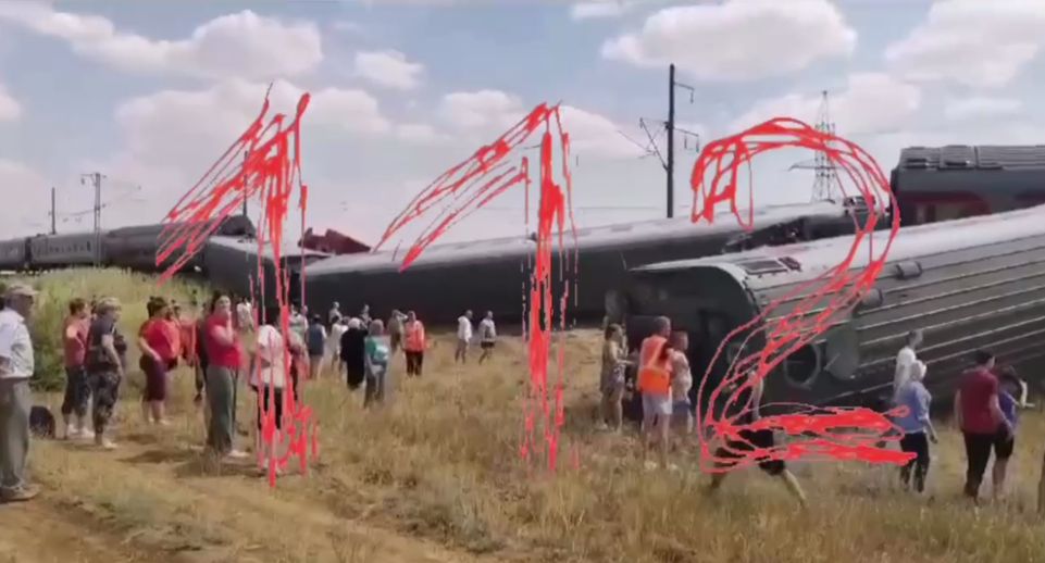 Опубликовано видео катастрофы с пассажирским поездом в Волгоградской области