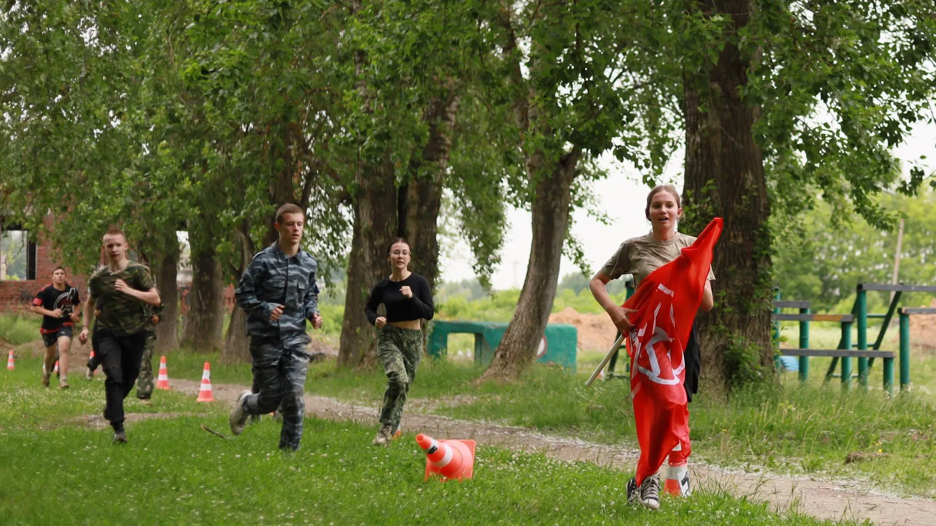 300 человек участвовали в военно-спортивной игре «Победа» в Подмосковье