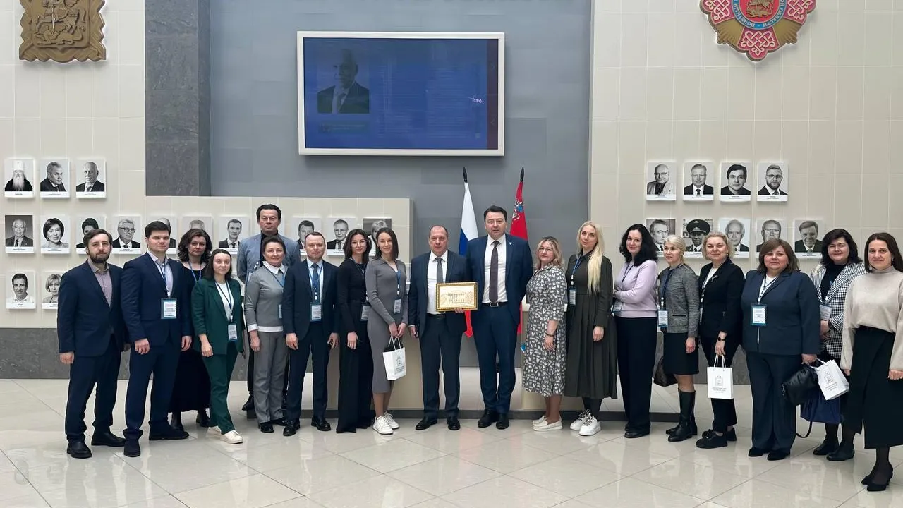 Госслужащие Петербурга ознакомились с лучшими практиками Подмосковья
