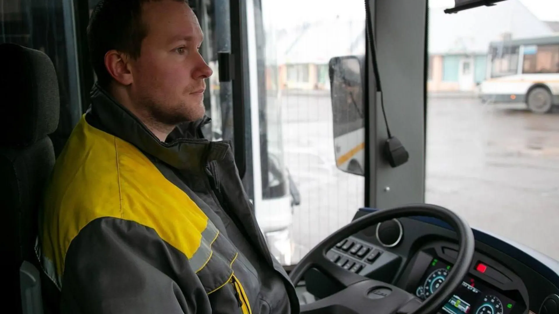 В Одинцове открыты вакансии водителей автобусов