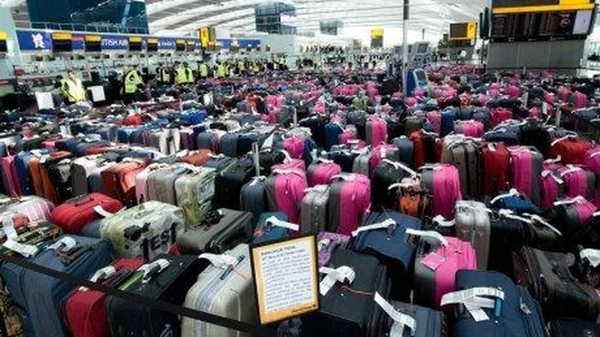 Доставка багажа российских туристов из Египта завершится в понедельник