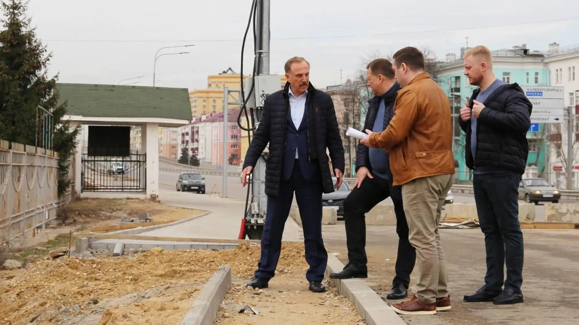 В Люберцах прошла проверка строительства объездной дороги от стадиона «Торпедо»