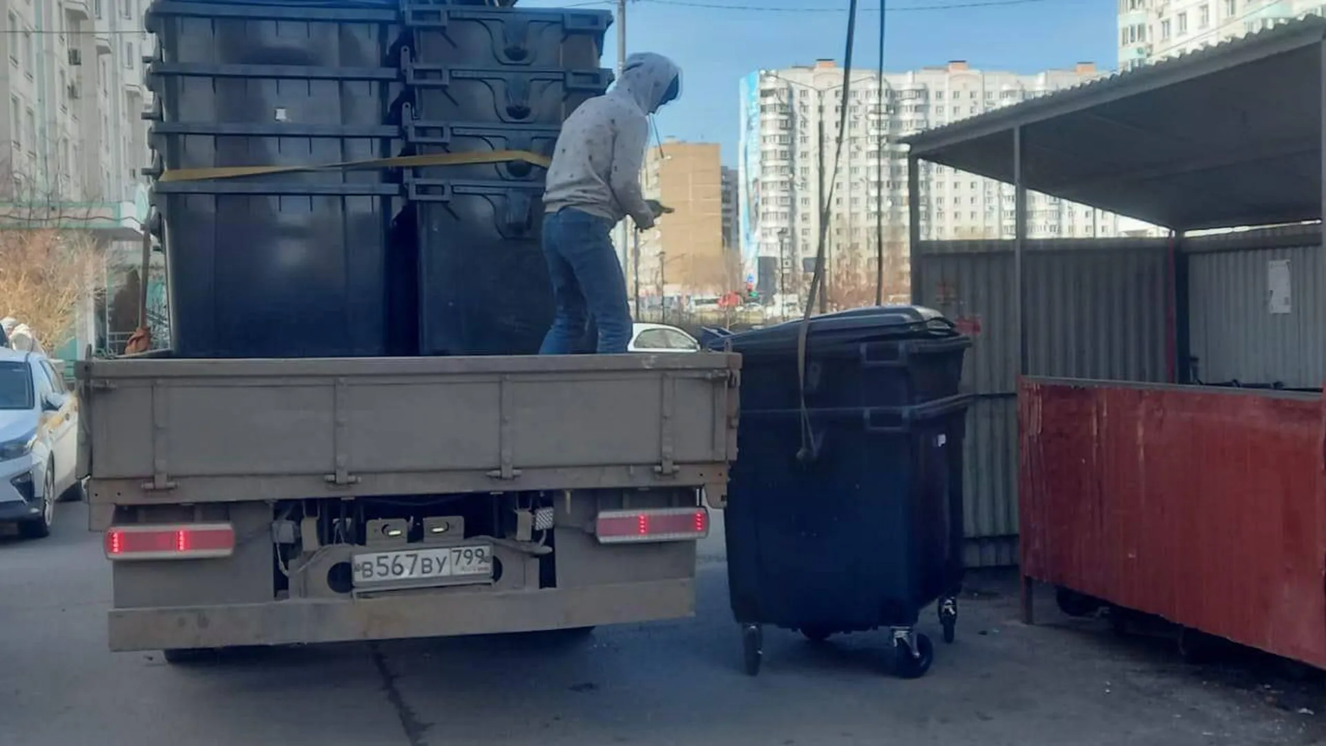 В майские праздники в Люберцах появятся дополнительные контейнеры для мусора