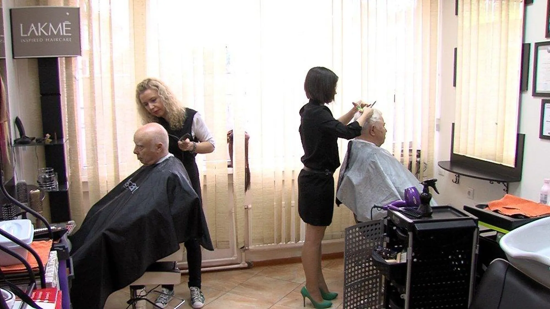 Более 5,7 тыс парикмахерских и салонов красоты насчитывается в Подмосковье