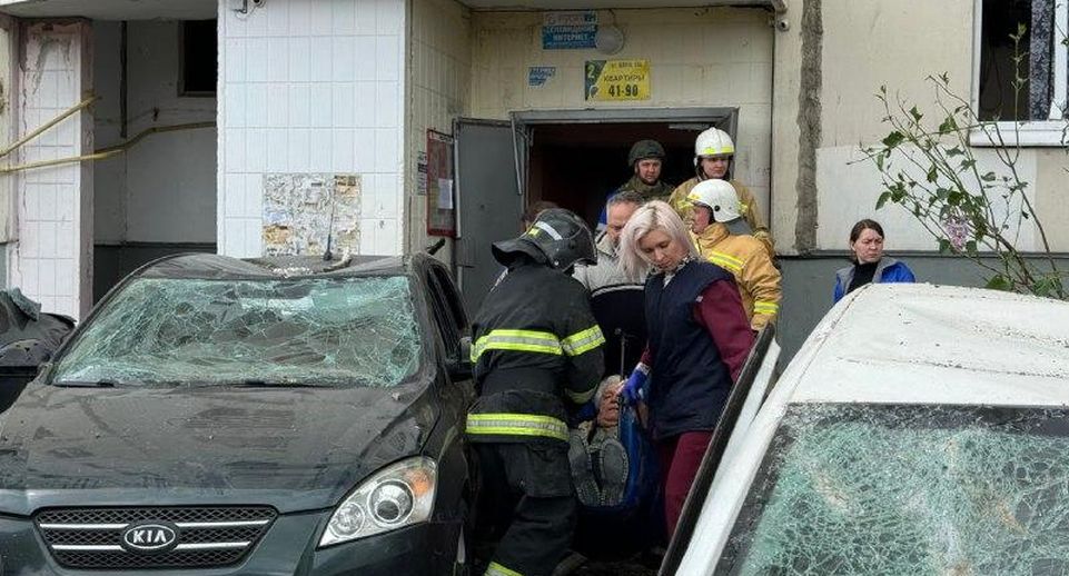 Гладков: 19 человек пострадали в результате обрушения дома в Белгороде