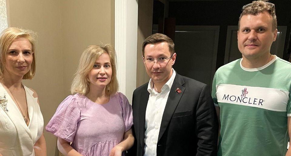 Депутат Мособлдумы Марк Черемисов навестил многодетную семью из Балашихи