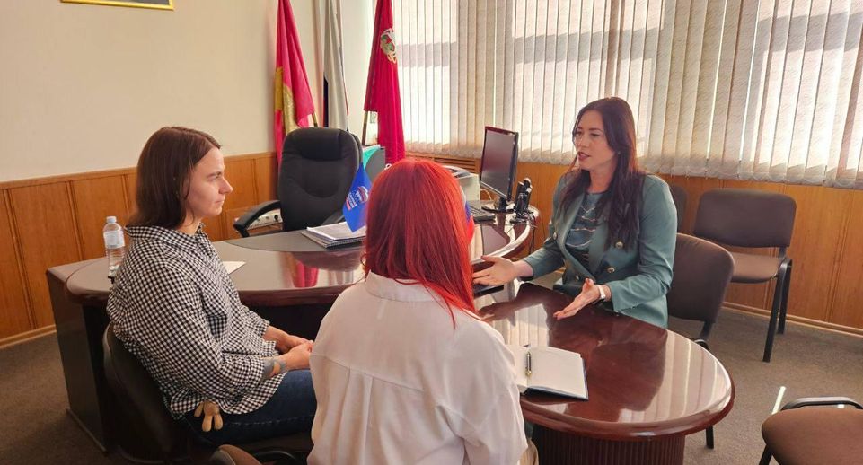 Депутат Мособлдумы Лобышева пообщалась с участниками «ПолитСтарта» в Подмосковье
