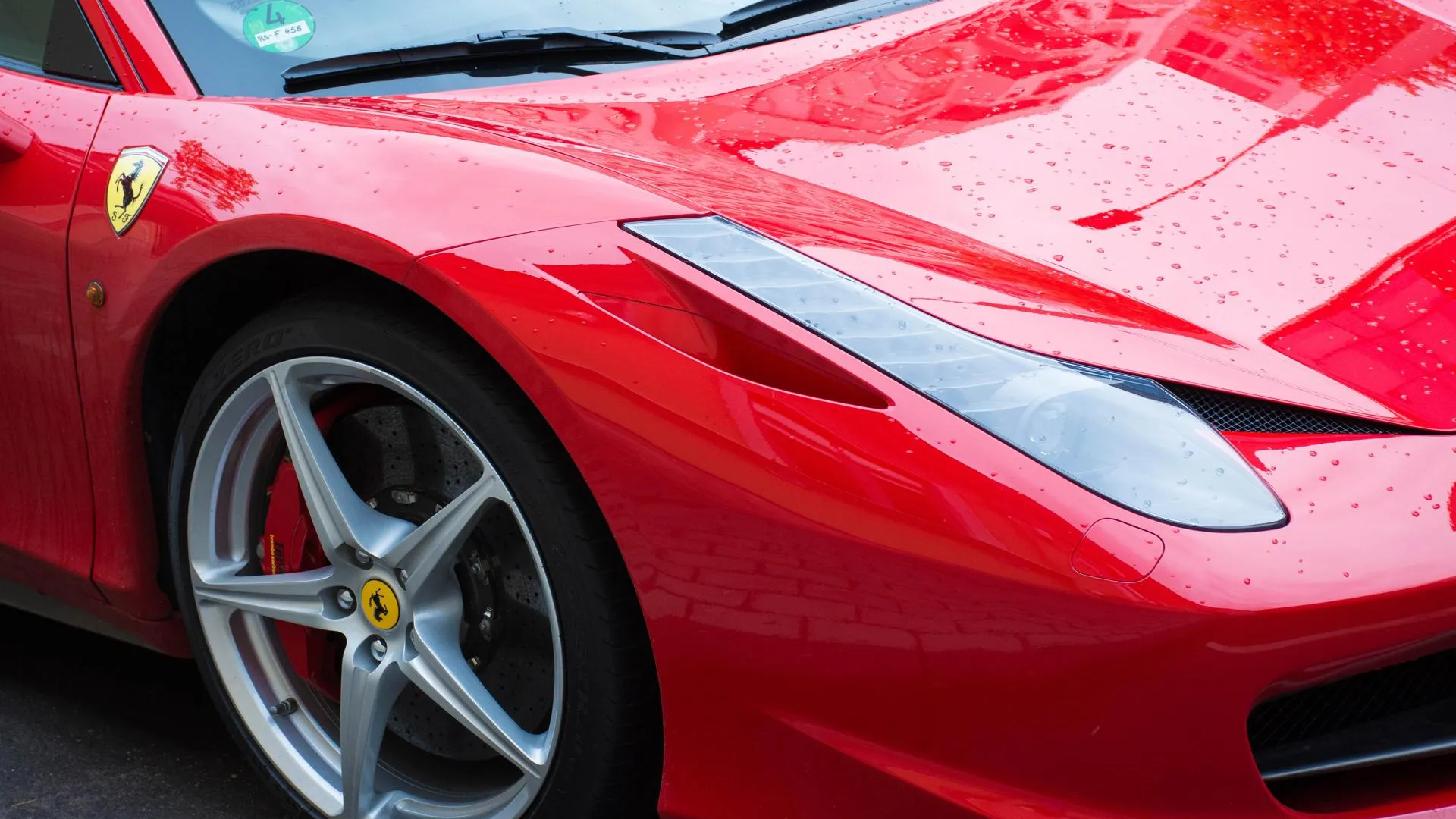 Акции Tesla, Ferrari, BMW и других люксовых авто: сколько стоят и где можно купить