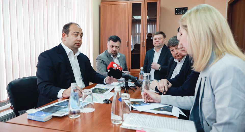 Глава Химок принял участие в работе выездной администрации в Луневском
