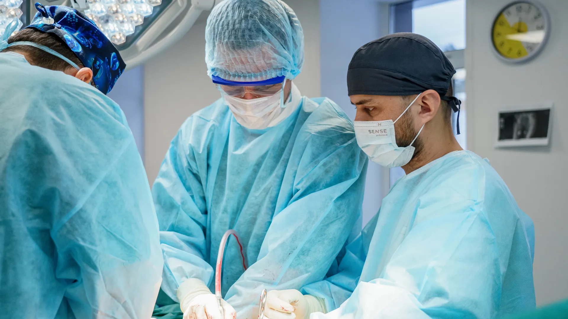 Видновские врачи прооперировали пациентку, у которой разрушился тазобедренный сустав