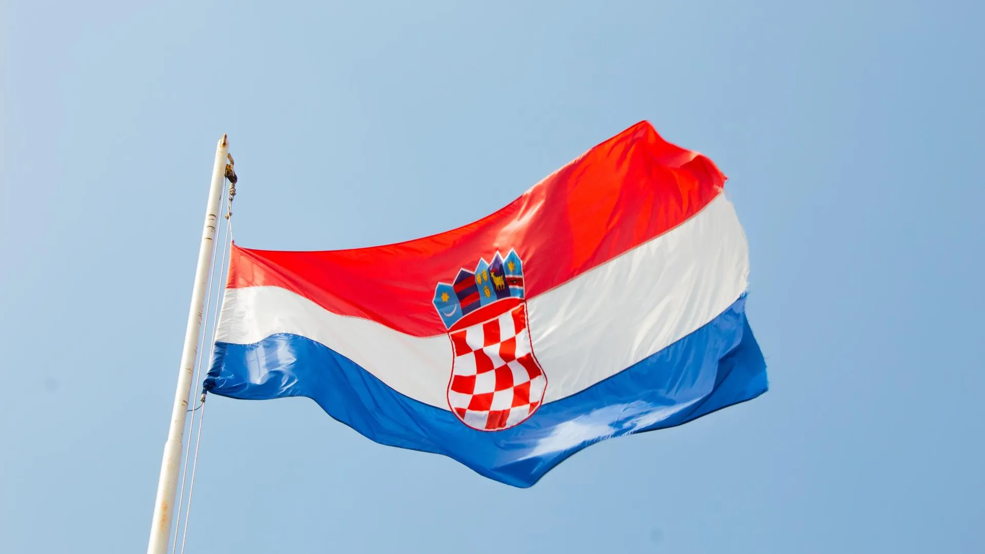Президент Хорватии назвал фашистским лозунг «Слава Украине»