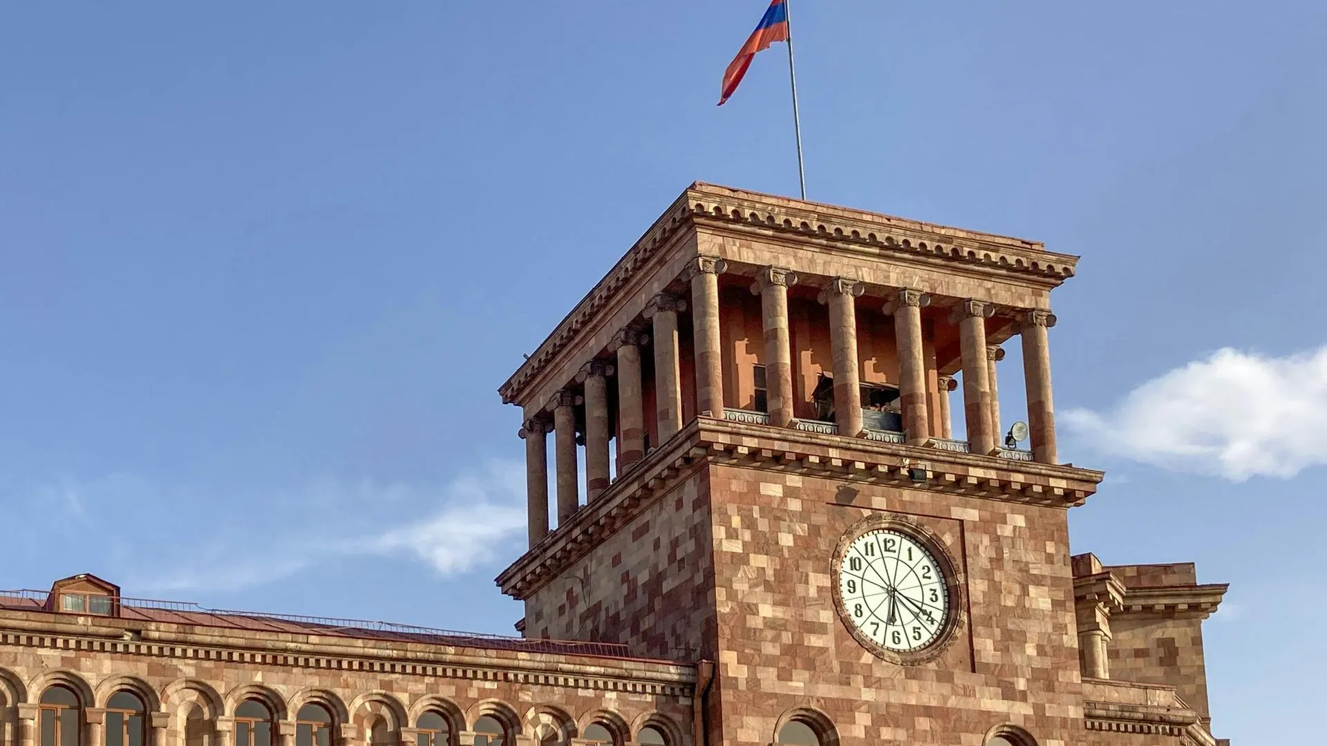 Число задержанных в результате акций протеста в Ереване достигло 240
