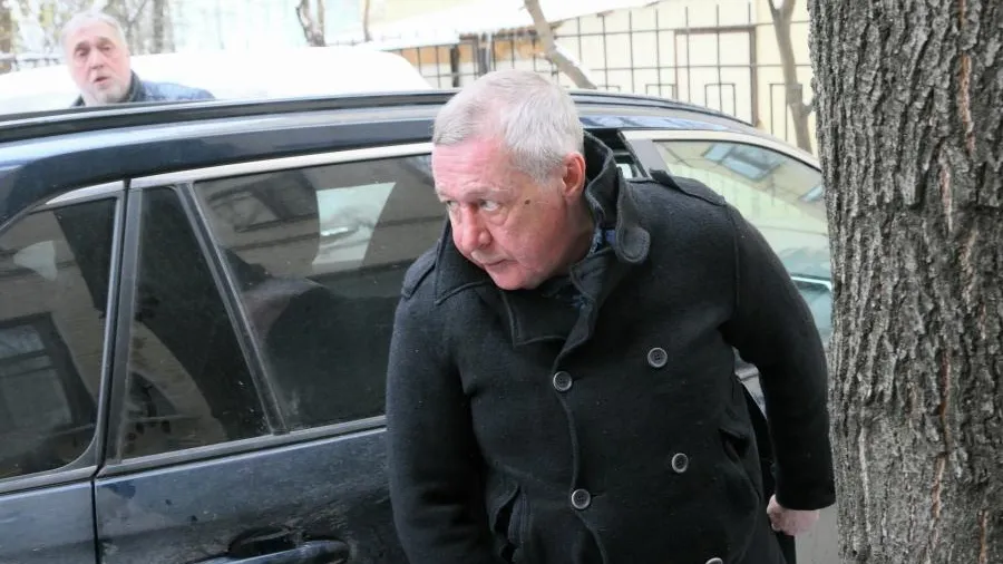 Фаворит Пугачевой объяснил, почему так взлетел гонорар Михаила Ефремова