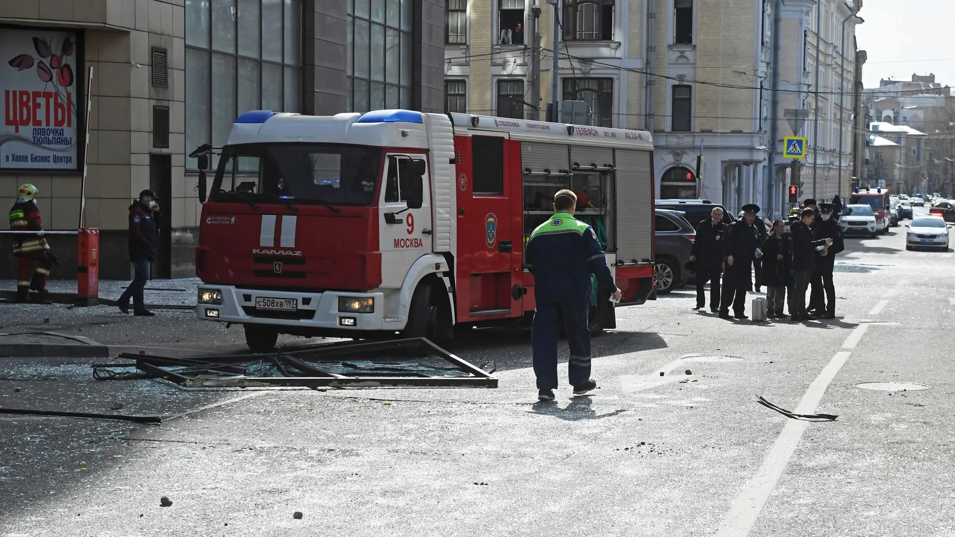 Движение восстановили на улице рядом со столичным БЦ «Панорама», где  произошел взрыв | РИАМО