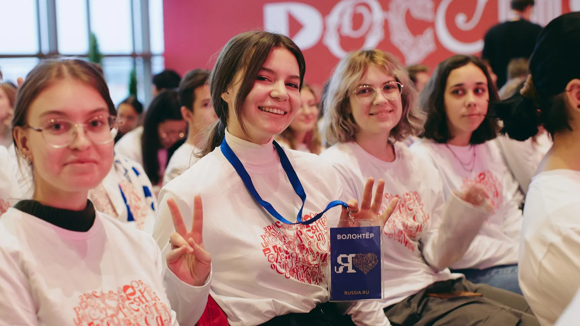 Сергунина: столичные волонтеры провели 90 тыс смен на выставке «Россия»