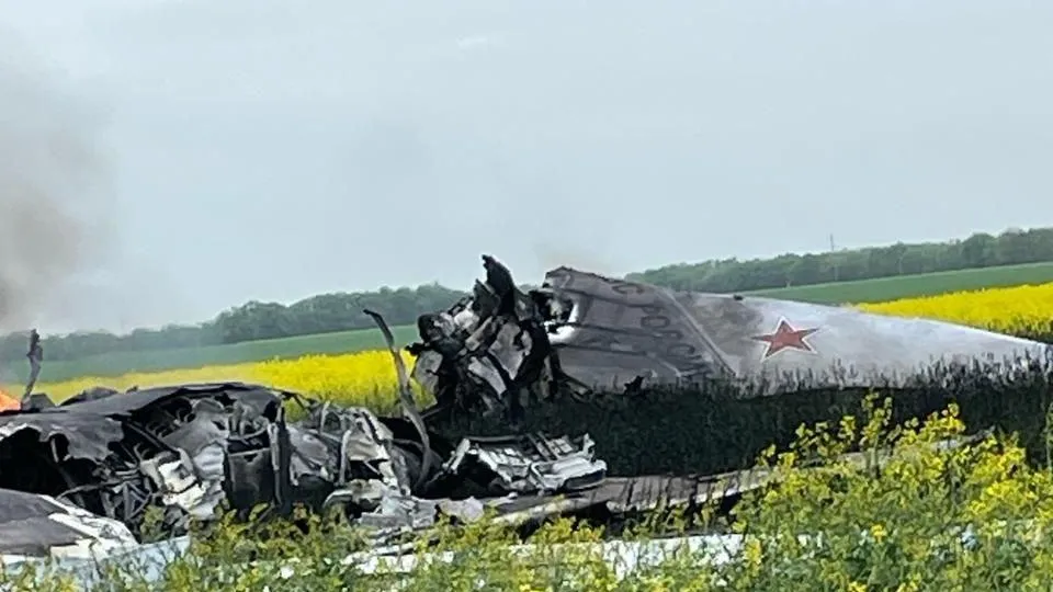 В Сети появилось видео с горящим самолетом Ту-22МЗ, разбившемся в Ставрополье