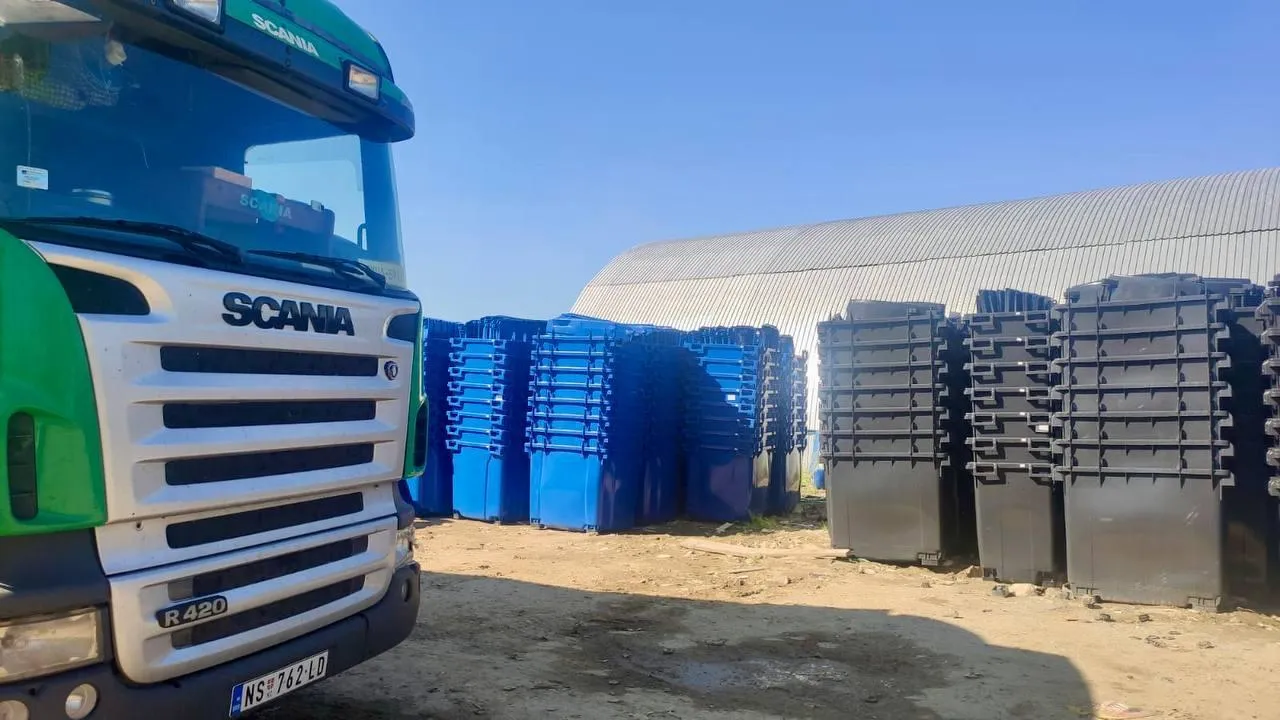 Регоператор Чеховского кластера приобрел почти 1 тыс контейнеров для отходов