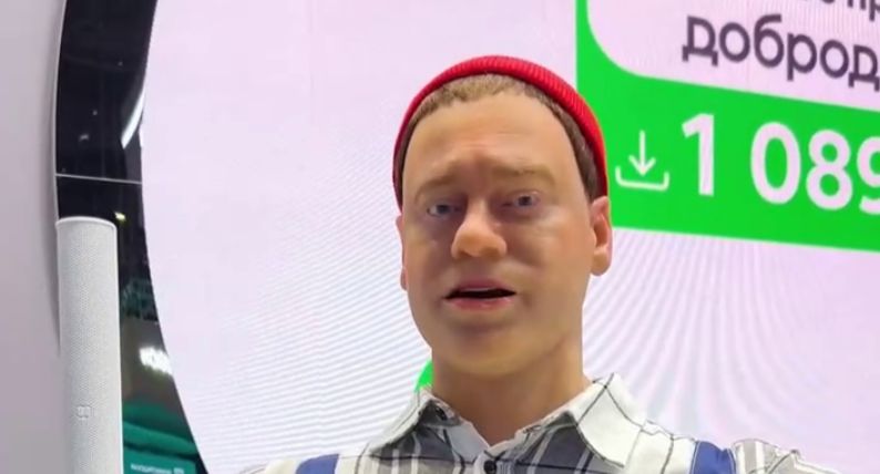 Видео: Воробьев показал стенд Подмосковья с роботом Женей на ПМЭФ