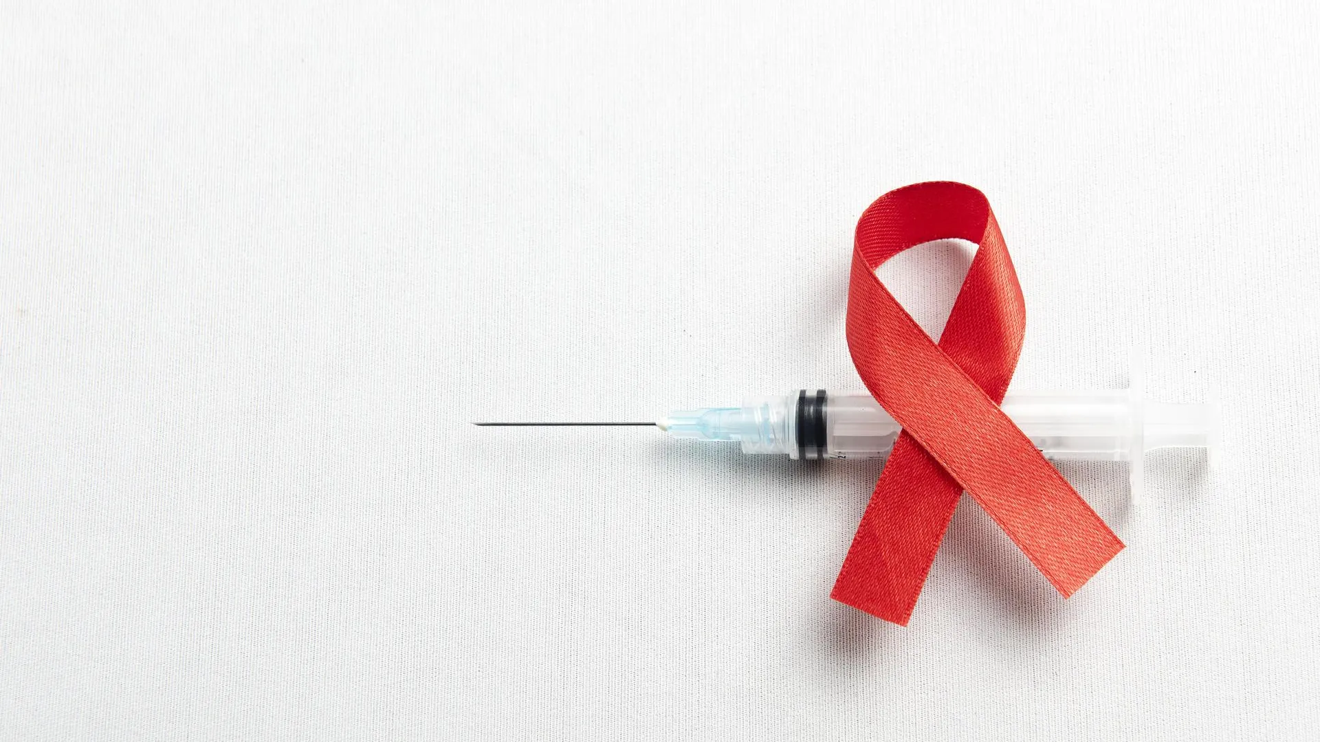 Заражение ВИЧ‑инфекцией, терапия и СПИД: ответы врача на популярные вопросы