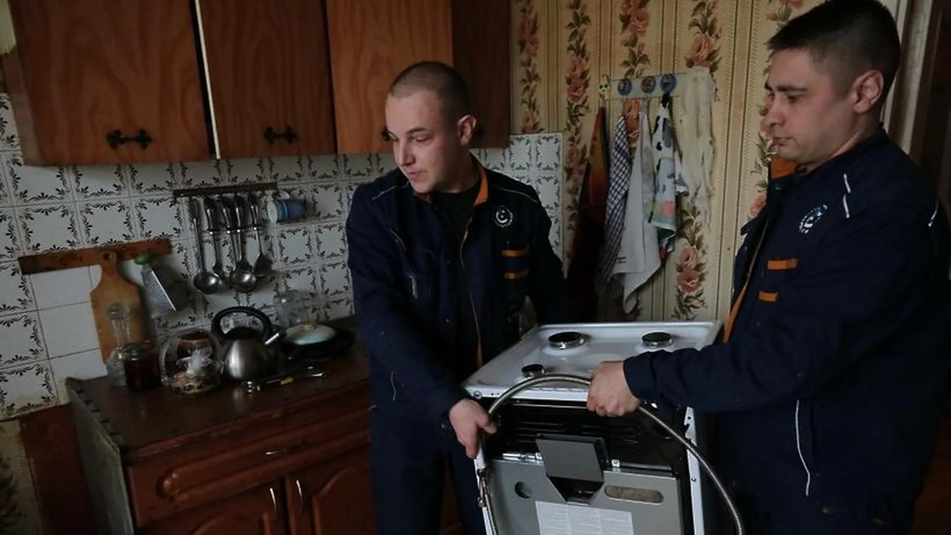 Новую газовую плиту подарили ветерану труда Анастасии Куманцовой из Чехова