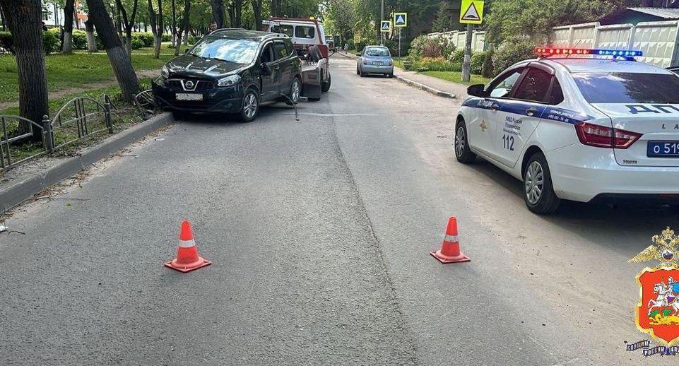 В Ивантеевке нетрезвый водитель врезался в припаркованные автомобили