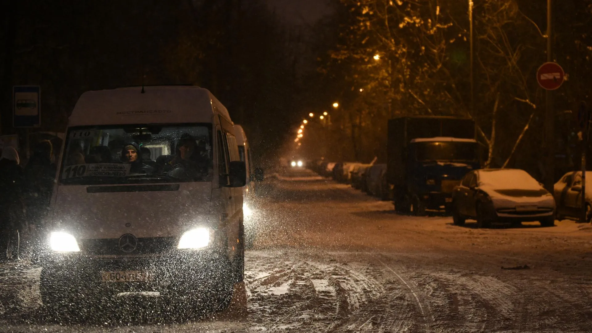 В Новосибирске водитель маршрутки избил двух подростков