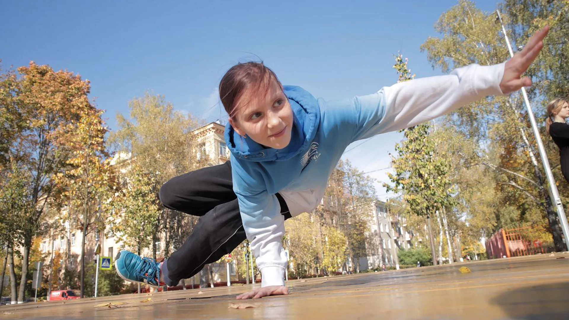 Kinley cunningham - glam. Костюмы танец банана мама. Kidsdancer. Kidsdancer. Na haeun dance.