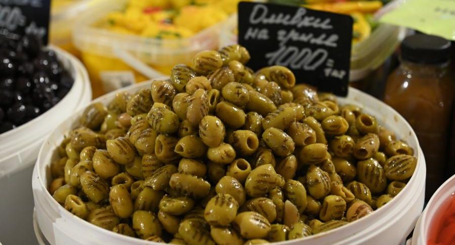 Диетолог Гинзбург: маслины и оливки — один и тот же продукт