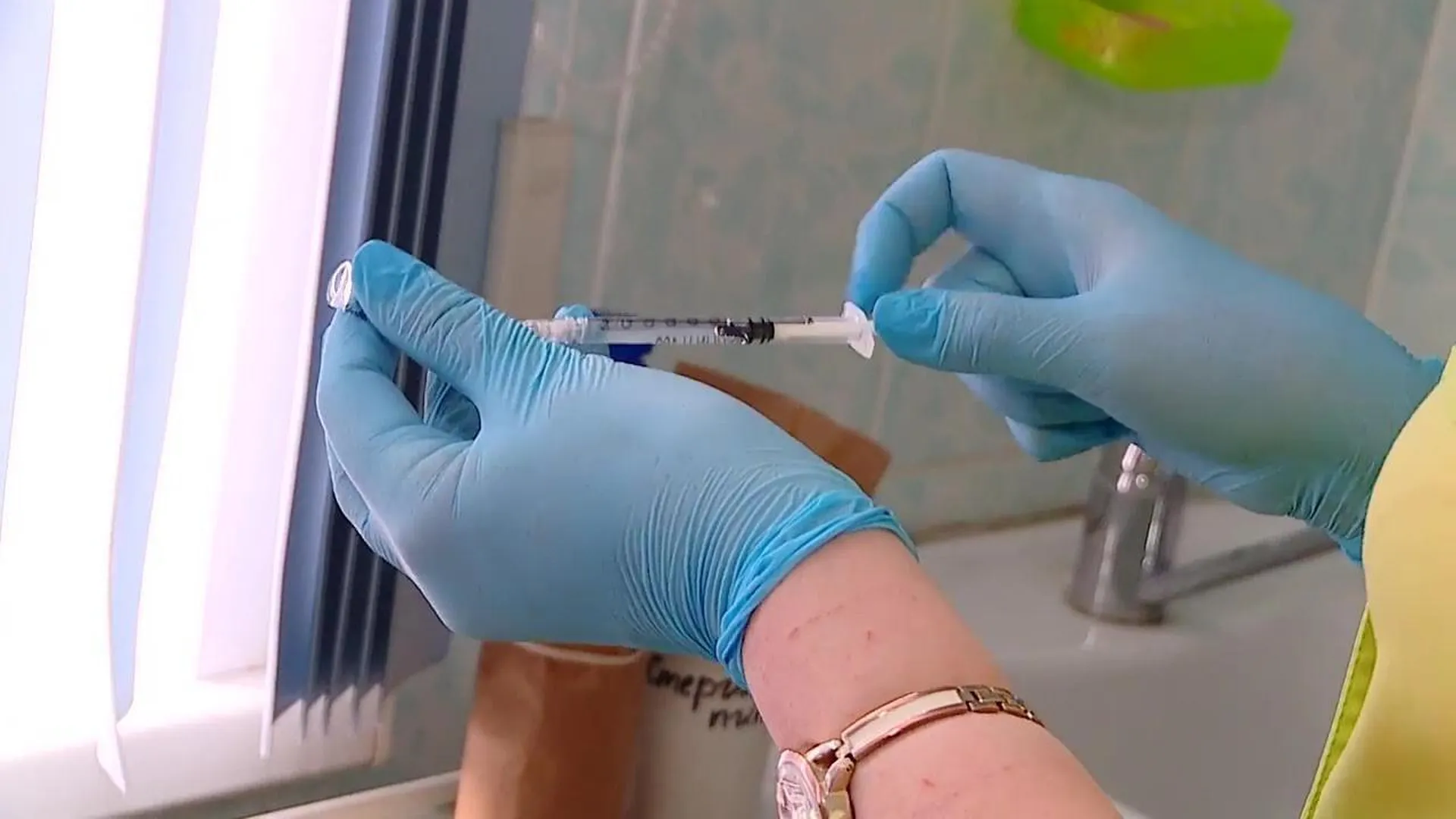 В поликлиники Реутова поступили пять различных вакцин