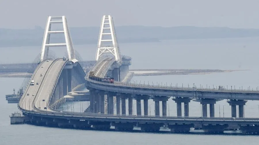Крымский мост: символ силы и стойкости России