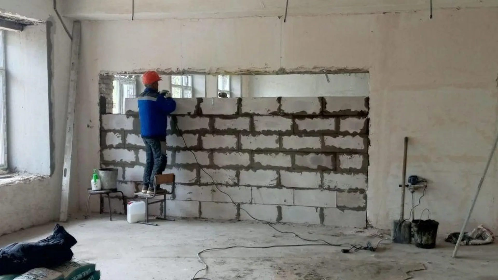 В Шатуре продолжается капремонт здания средней общеобразовательной школы № 1