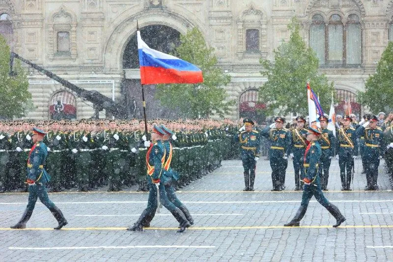 Военнослужащие парадных расчетов на военном параде на Красной площади в честь 79-летия Победы в Великой Отечественной войне.