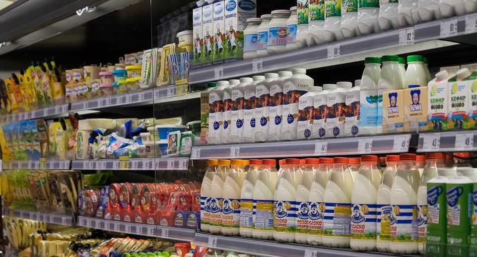 В магазинах РФ могут отказать в продаже молочных продуктов на кассе с 1 мая