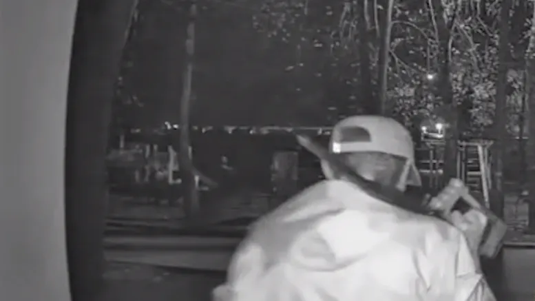 Появилось видео, как женщину застрелили на детской площадке в Подольске