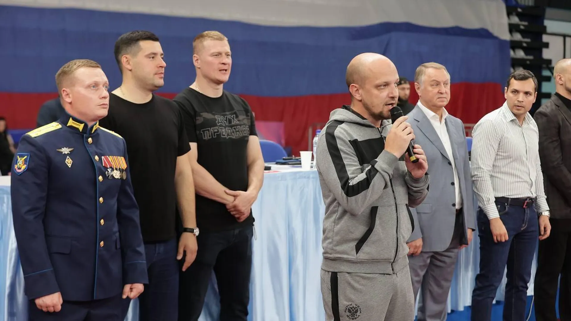 Более 400 спортсменов поучаствовали в турнире по самбо в Чехове
