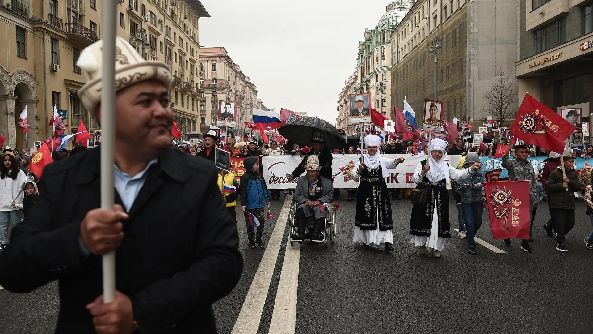 Более 12 млн человек приняли участие в шествии «Бессмертного полка» в России