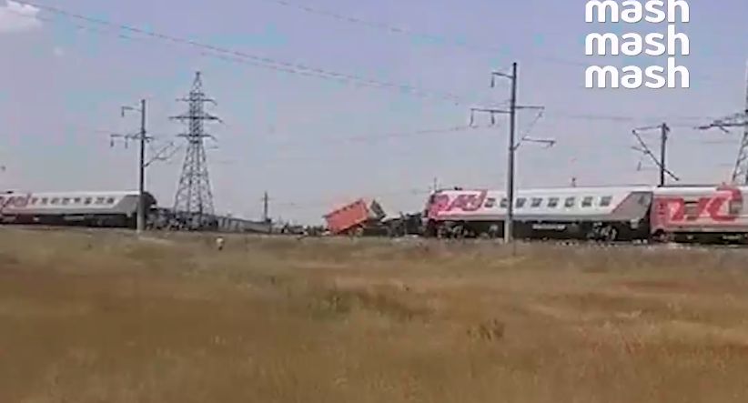 Mash: 10 человек пострадало в результате аварии с поездом в Волгоградской области